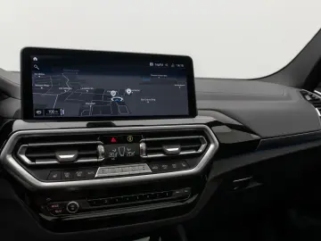 X3 xD30e M Sport Panorama Kamera Laser HUD HiFi