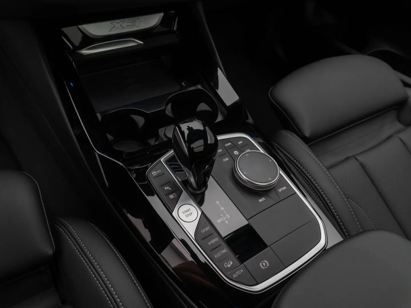 X3 xD30e M Sport Panorama Kamera Laser HUD HiFi