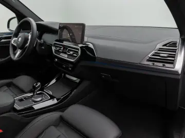 X3 xD30e M Sport Panorama Kamera Laser HUD HiFi