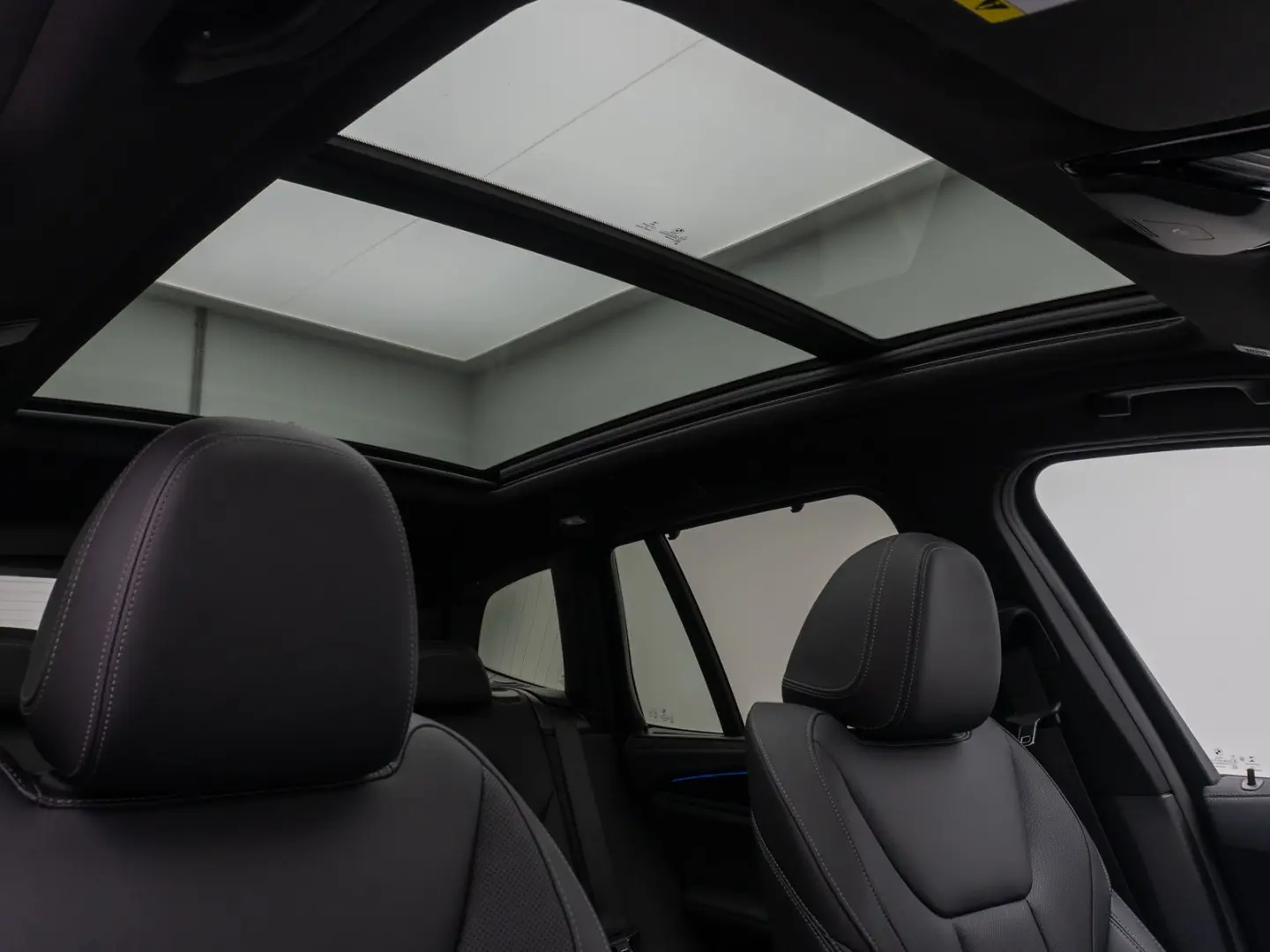X3 xD30e M Sport Panorama Kamera Laser HUD HiFi