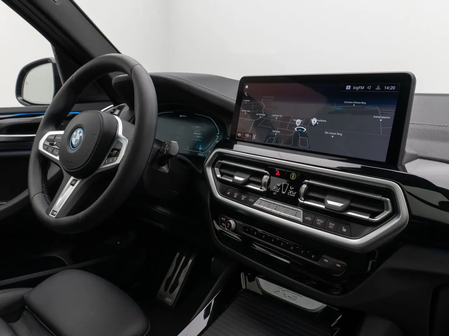 X3 xD30e M Sport Panorama Kamera Laser HUD HiFi