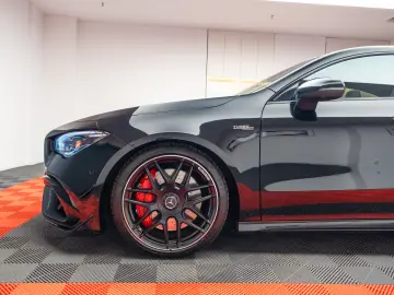 Mercedes Benz CLA45AMGs 4Matic+