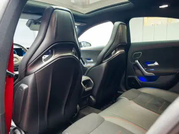 Mercedes Benz CLA45AMGs 4Matic+