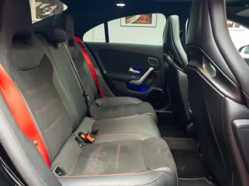 Mercedes Benz CLA45AMGs 4Matic+