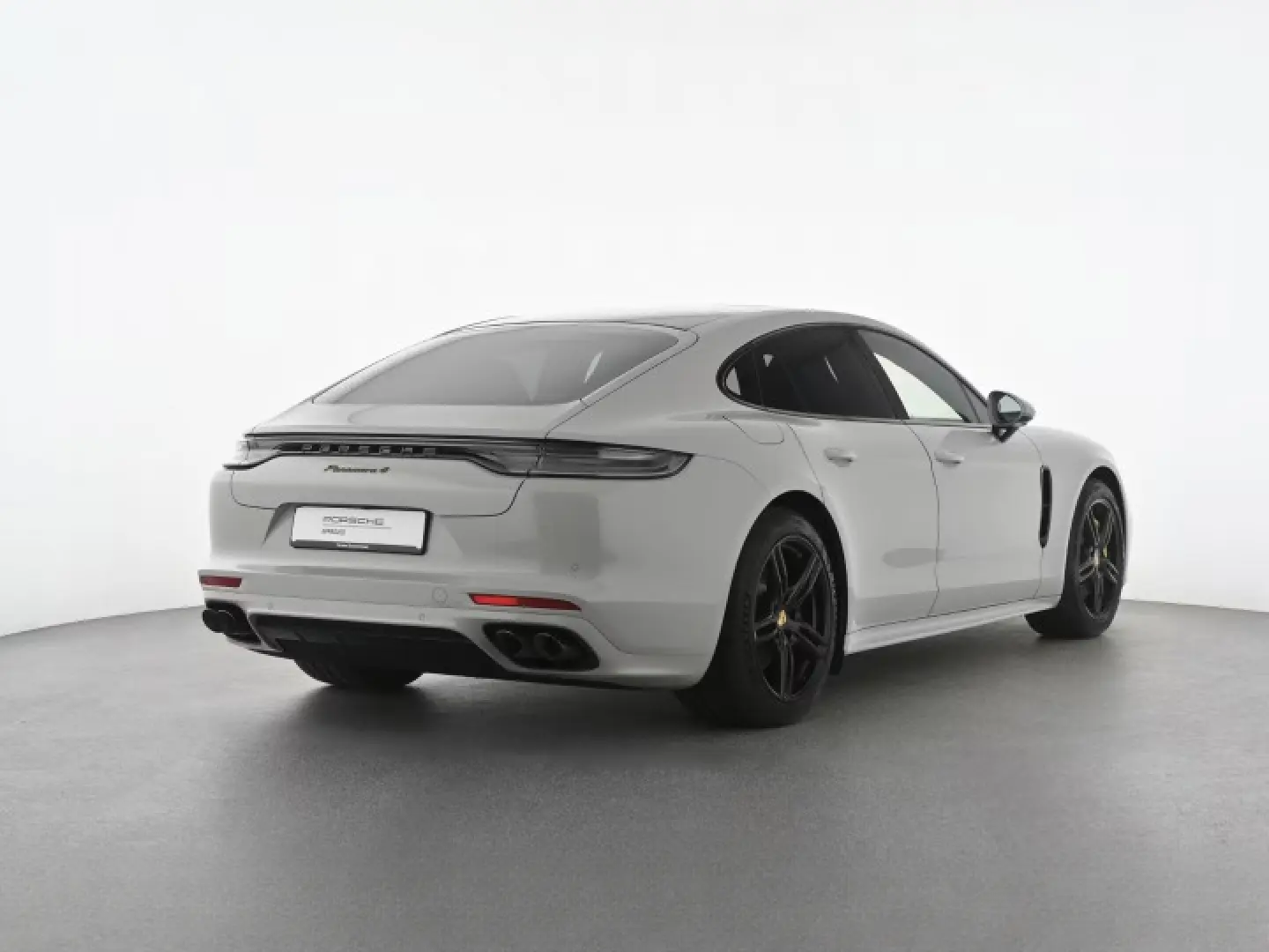 Panamera 4 E-Hybrid Platinum Edition / HUD Luftf