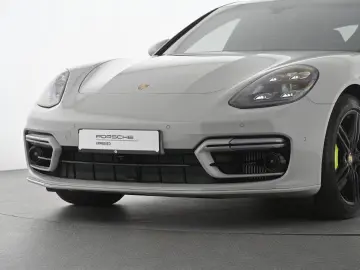 Panamera 4 E-Hybrid Platinum Edition / HUD Luftf