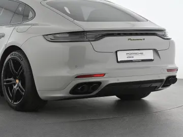 Panamera 4 E-Hybrid Platinum Edition / HUD Luftf