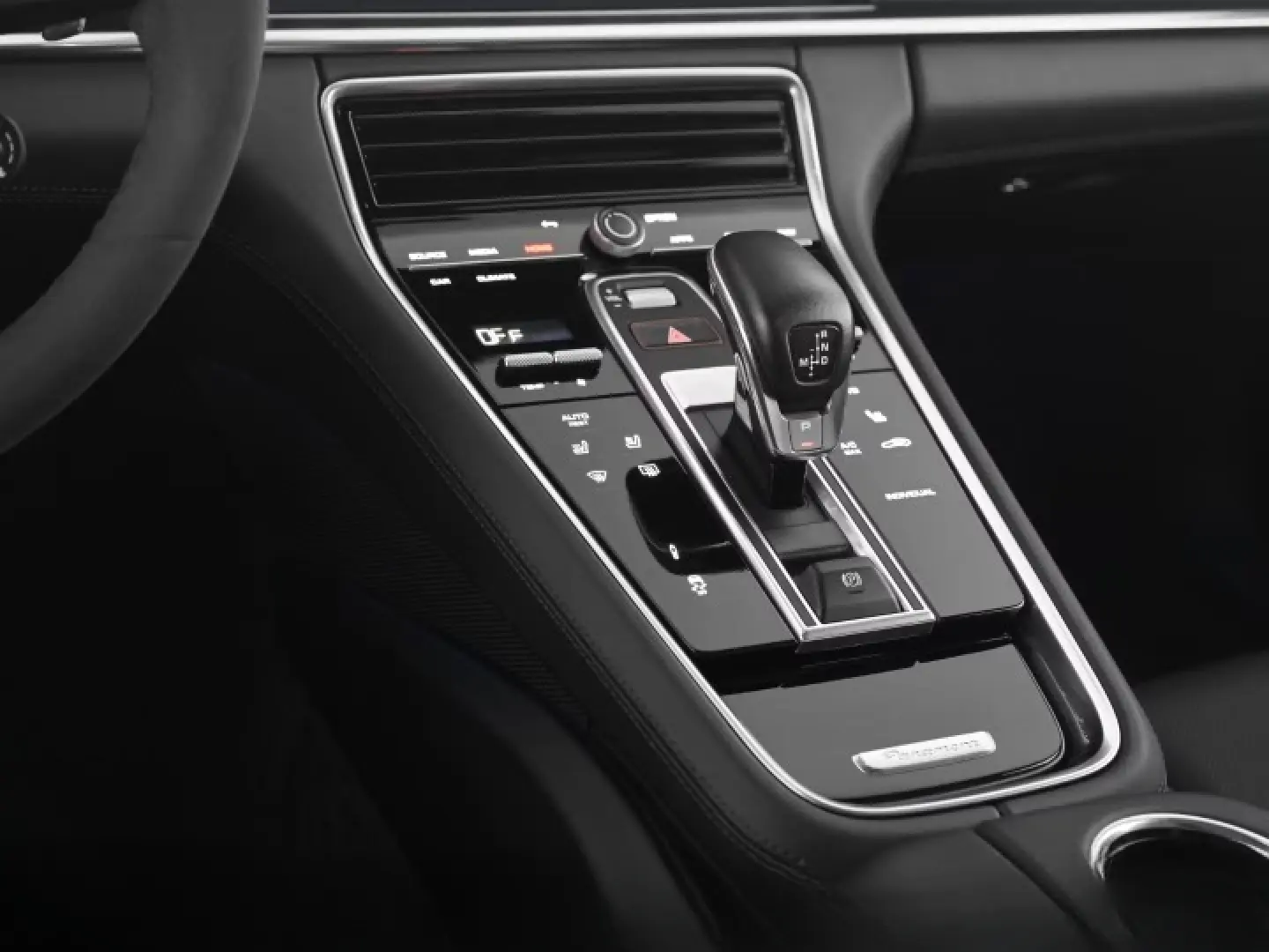 Panamera 4 E-Hybrid Platinum Edition / HUD Luftf