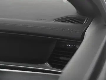 Panamera 4 E-Hybrid Platinum Edition / HUD Luftf