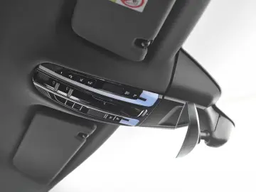 Panamera 4 E-Hybrid Platinum Edition / HUD Luftf