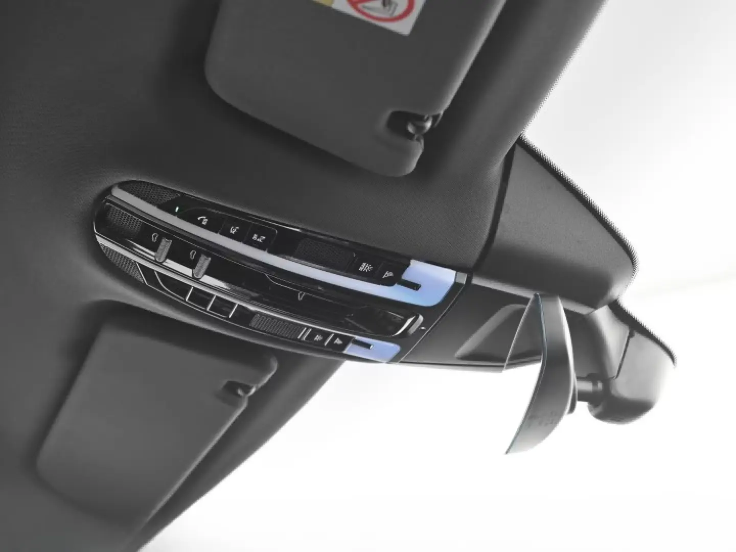 Panamera 4 E-Hybrid Platinum Edition / HUD Luftf