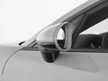 Panamera 4 E-Hybrid Platinum Edition / HUD Luftf