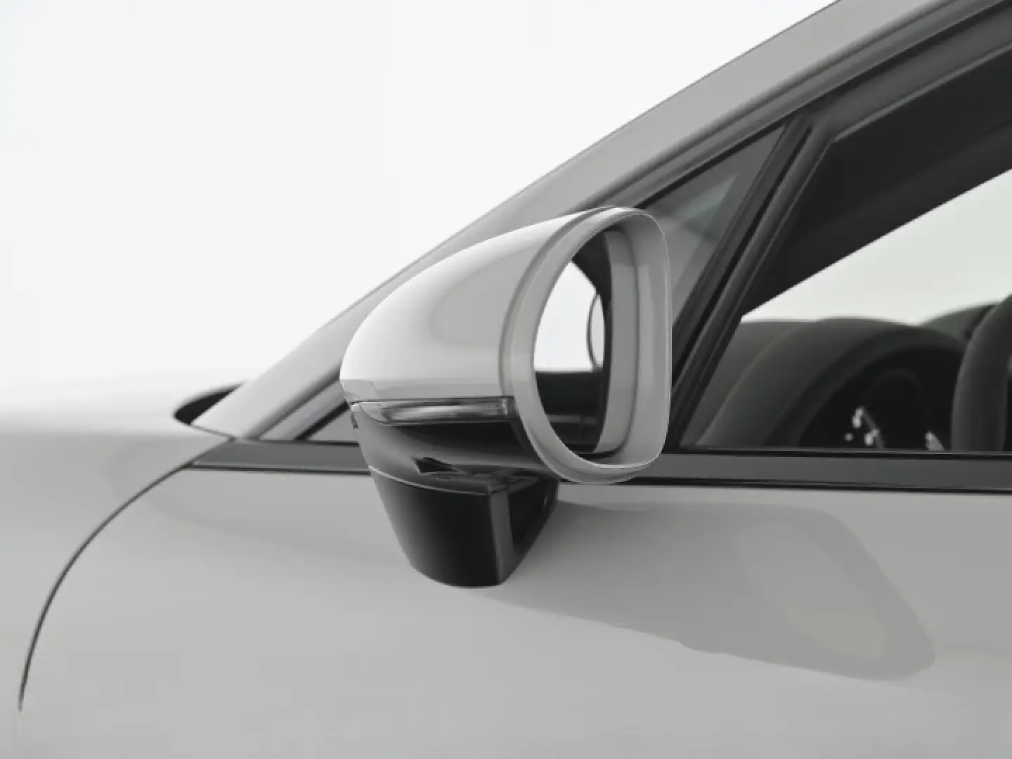 Panamera 4 E-Hybrid Platinum Edition / HUD Luftf