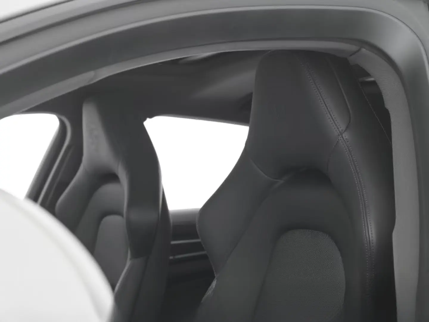 Panamera 4 E-Hybrid Platinum Edition / HUD Luftf