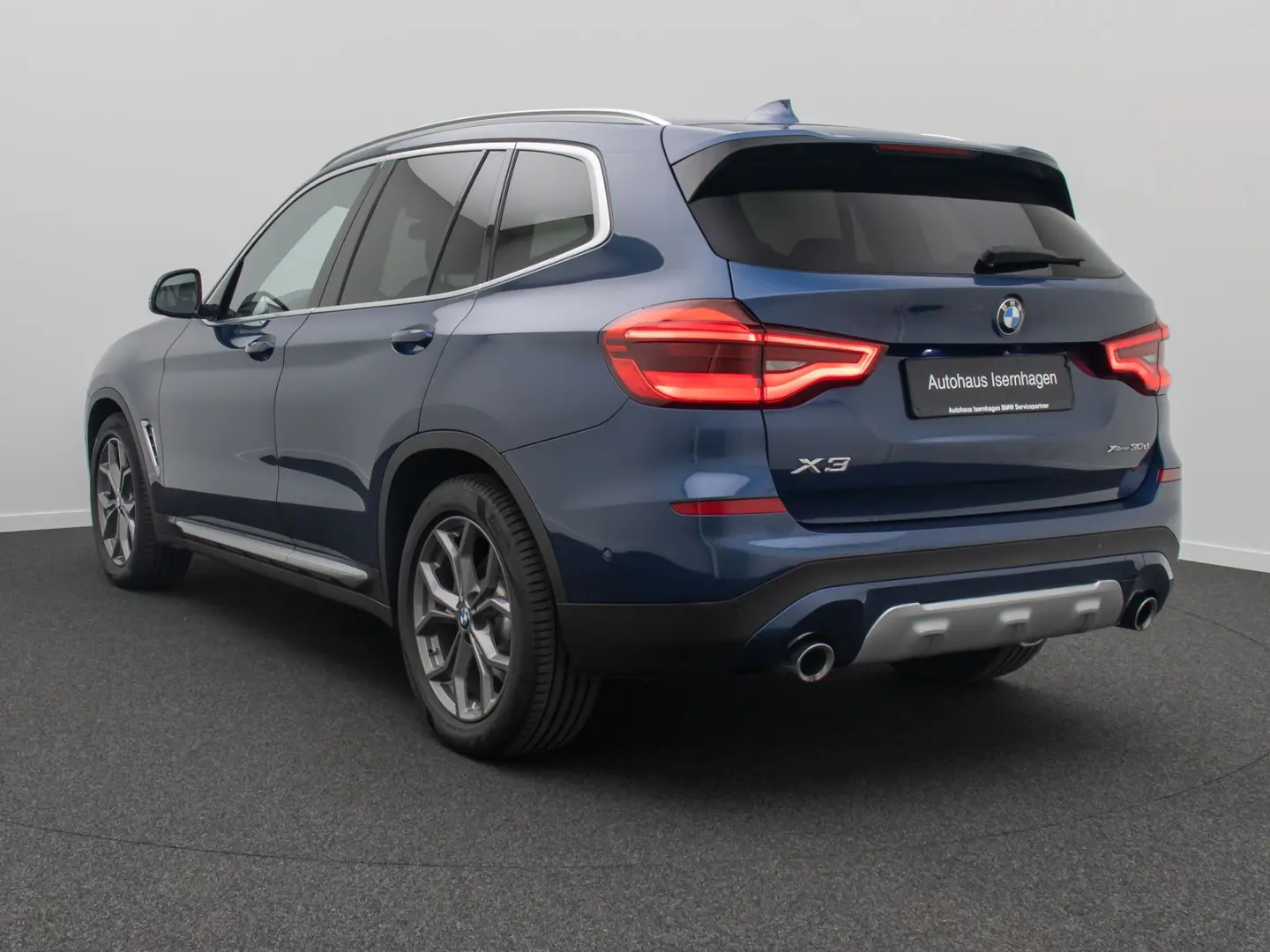 X3 xD30d xLine Kamera DAB AHK Alarm Sport 19Zoll
