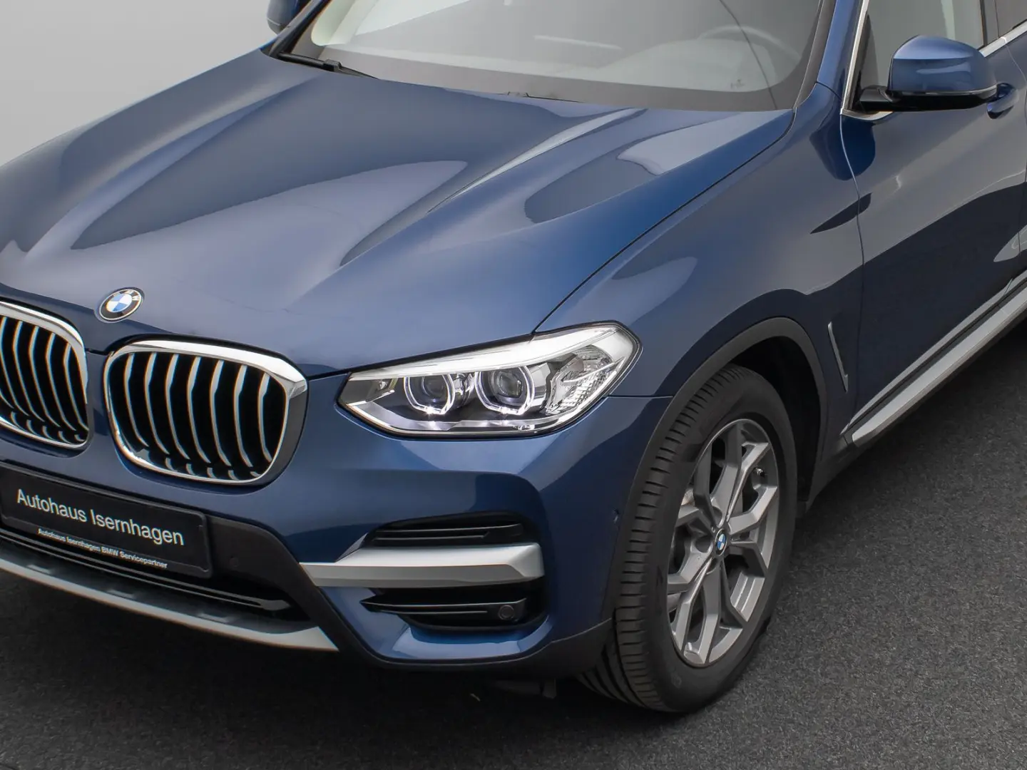X3 xD30d xLine Kamera DAB AHK Alarm Sport 19Zoll