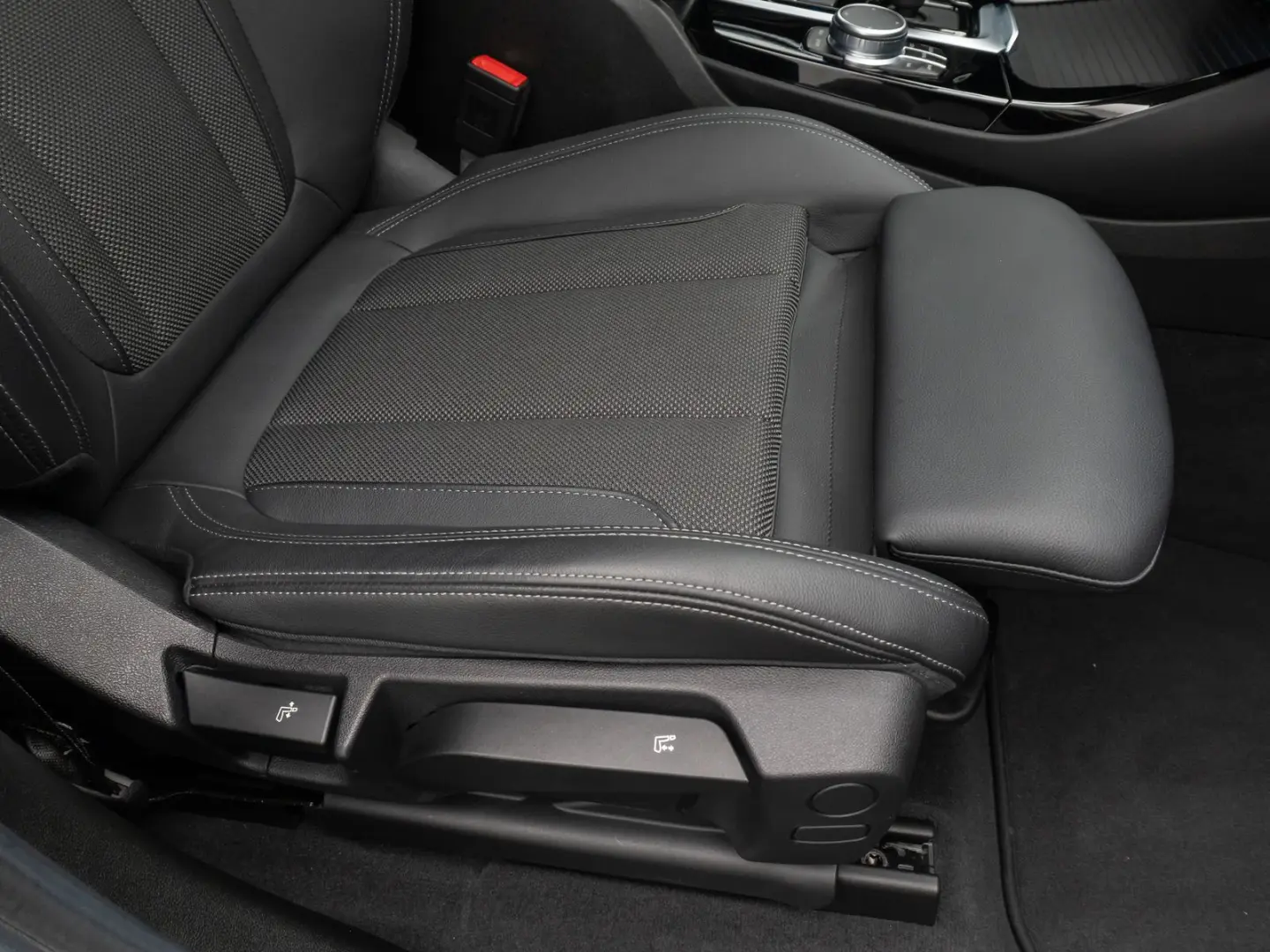 X3 xD30d xLine Kamera DAB AHK Alarm Sport 19Zoll