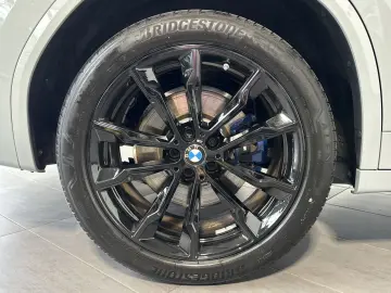 X3 M40i NAV+LED+HEAD-UP+360°+ACC+20ZOLL+HIFI+VC