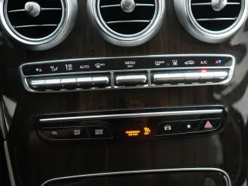 GLC 300 e 4Matic 9G-Tronic Leder/Distronic/Kamer