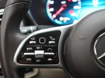 GLC 300 e 4Matic 9G-Tronic Leder/Distronic/Kamer