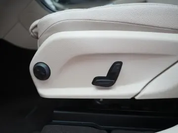 GLC 300 e 4Matic 9G-Tronic Leder/Distronic/Kamer