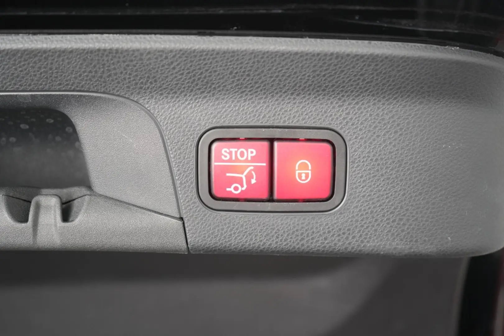 GLC 300 e 4Matic 9G-Tronic Leder/Distronic/Kamer