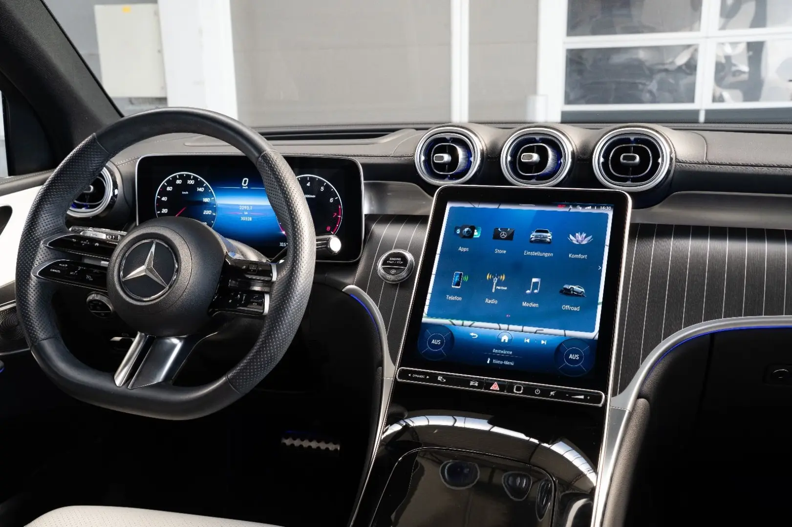 GLC 300 4Matic PANO.BURMESTER.HUD.NIGHT PAKET