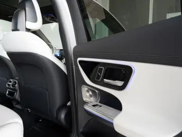GLC 300 4Matic PANO.BURMESTER.HUD.NIGHT PAKET