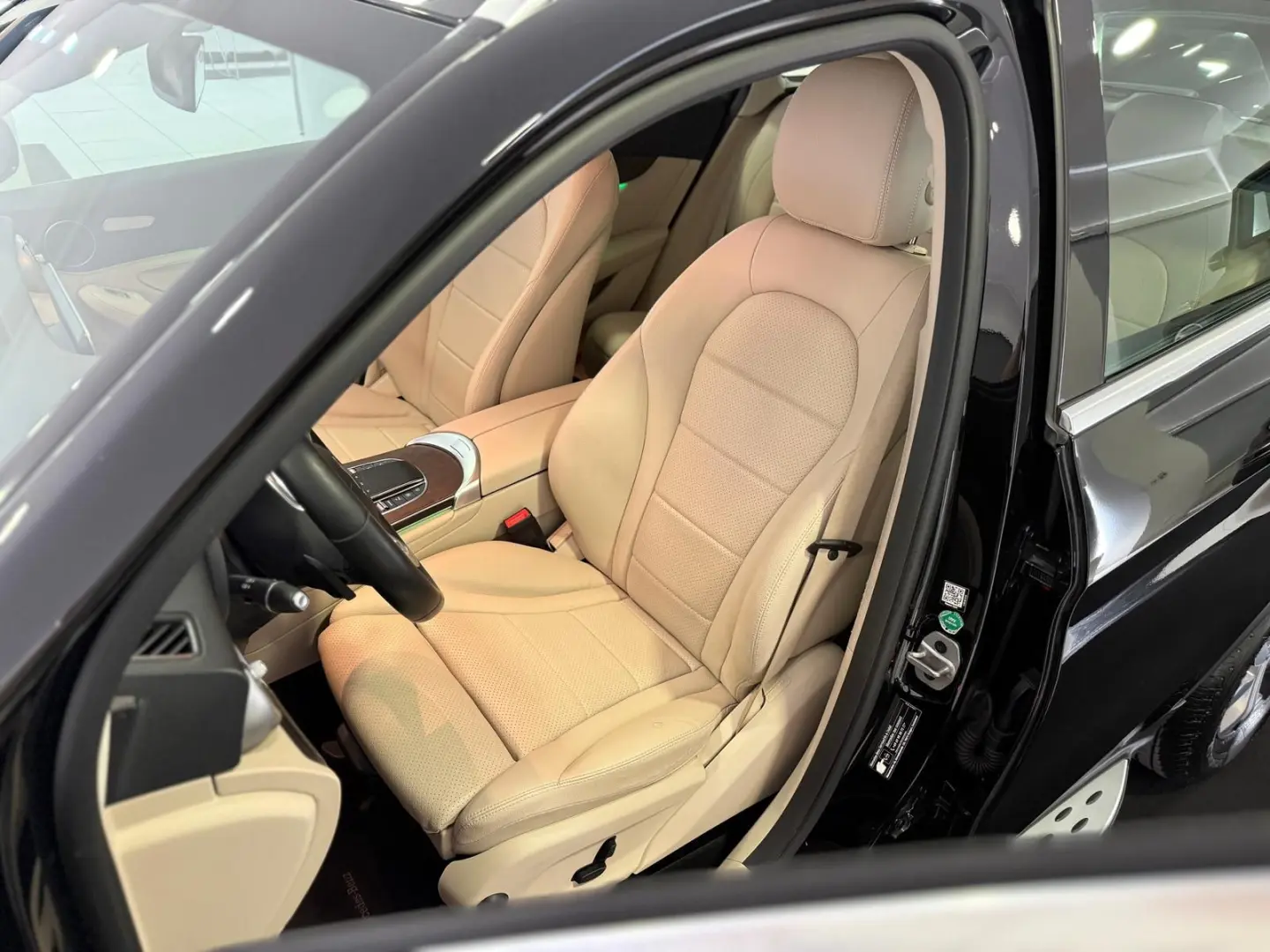 GLC 300 d 4M 9G *LEDER-BEIGE*KAM*LED*NAVI*DAB*