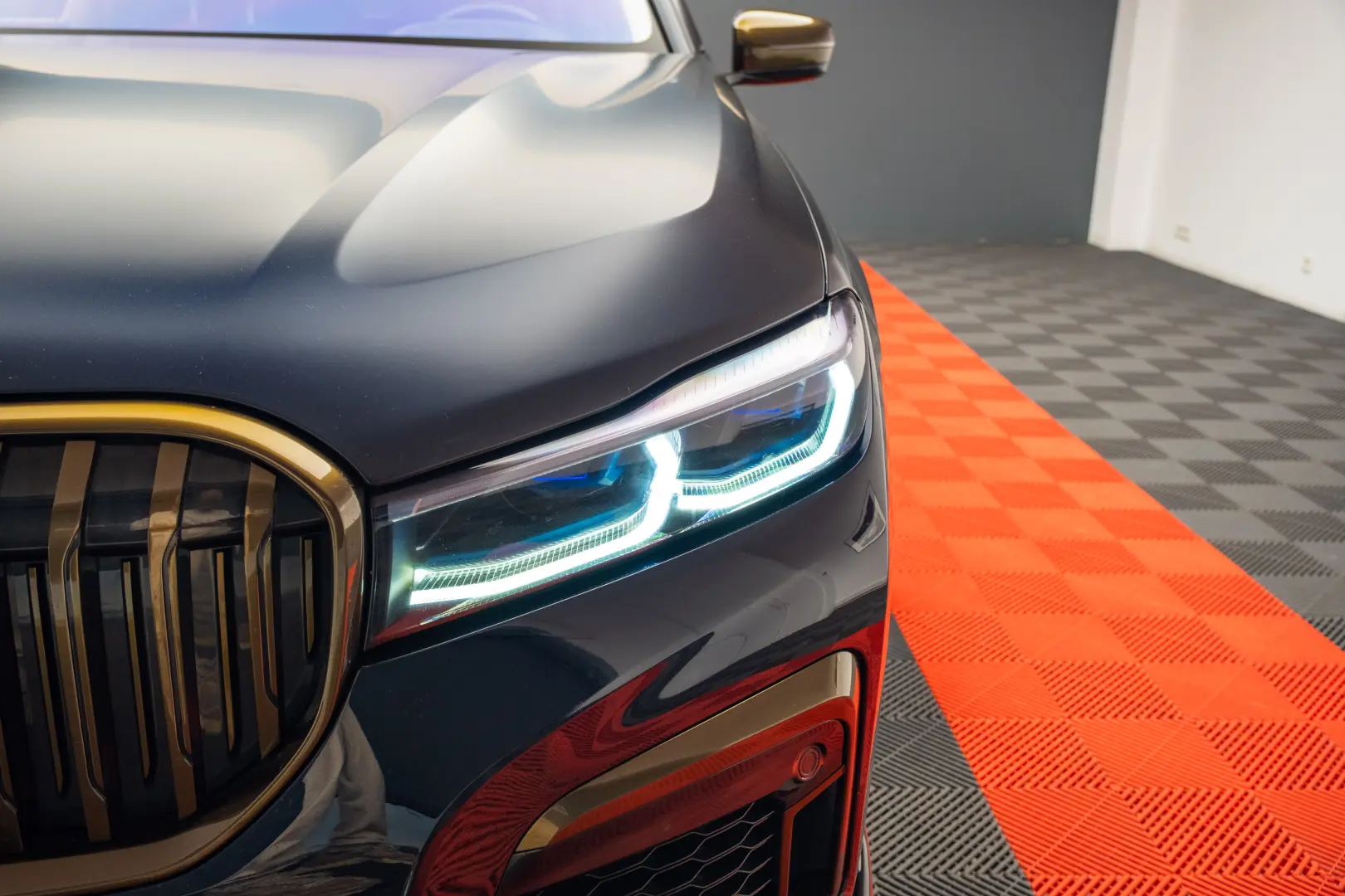 BMW M760 Li
