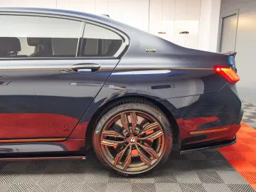 BMW M760 Li