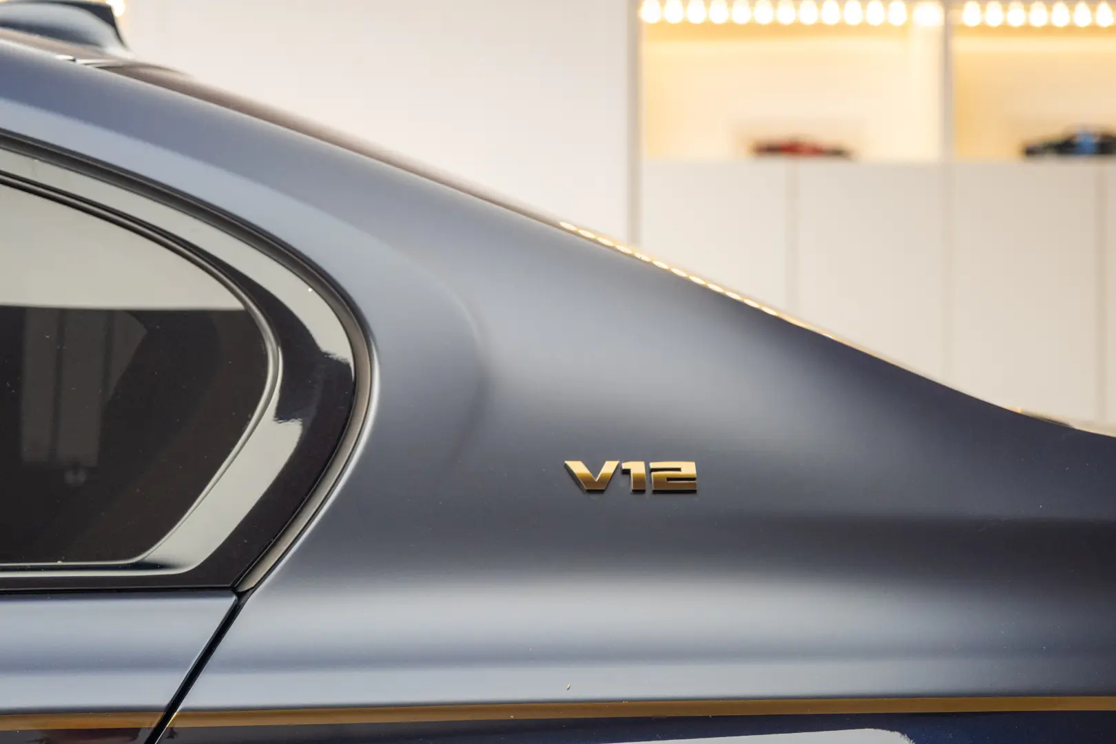BMW M760 Li