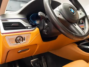 BMW M760 Li