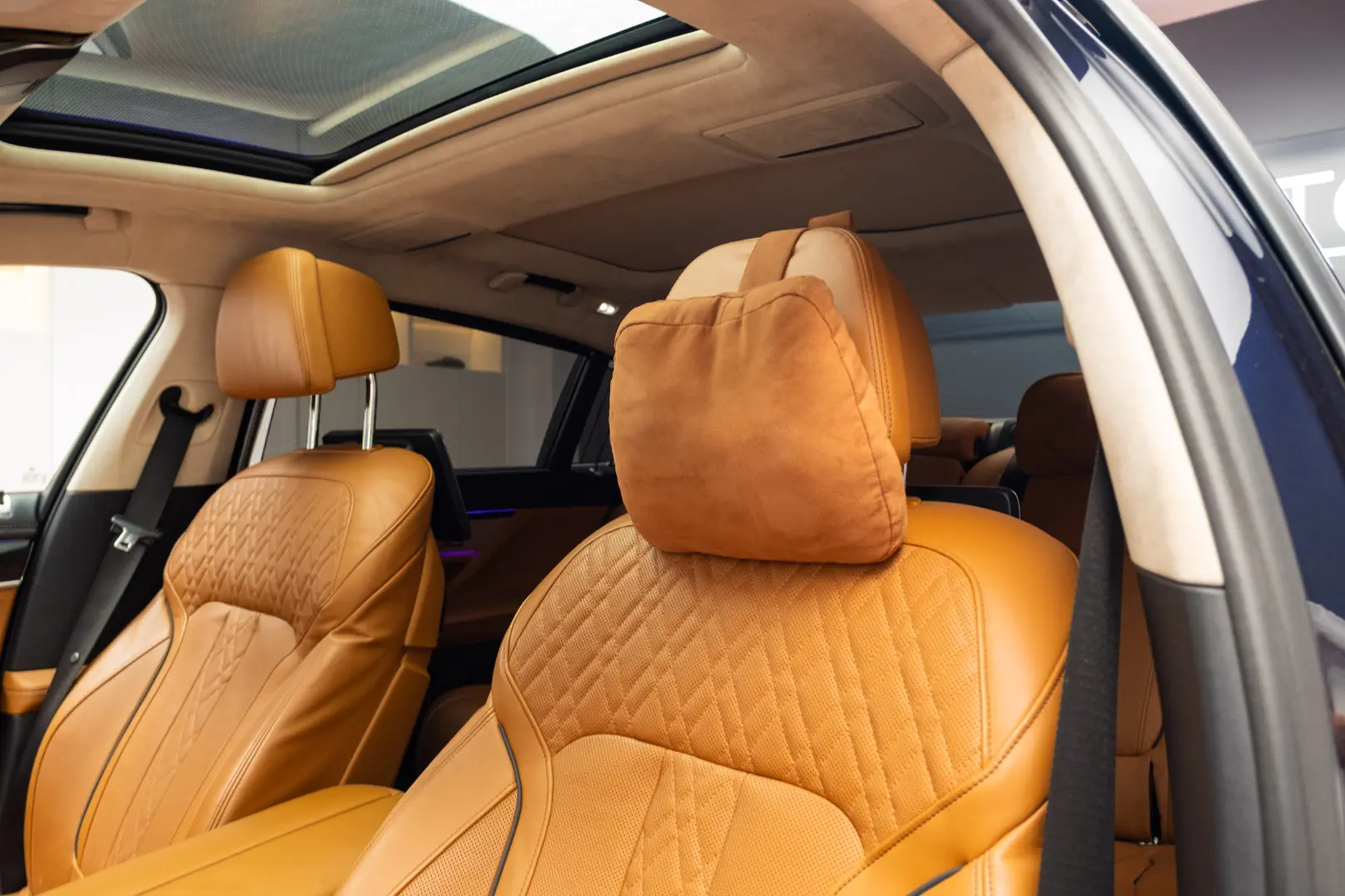 BMW M760 Li