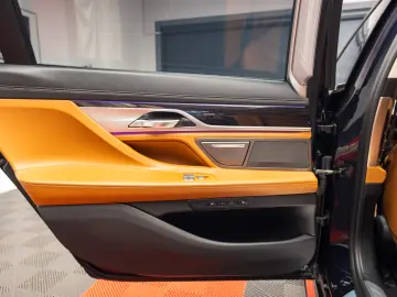 BMW M760 Li