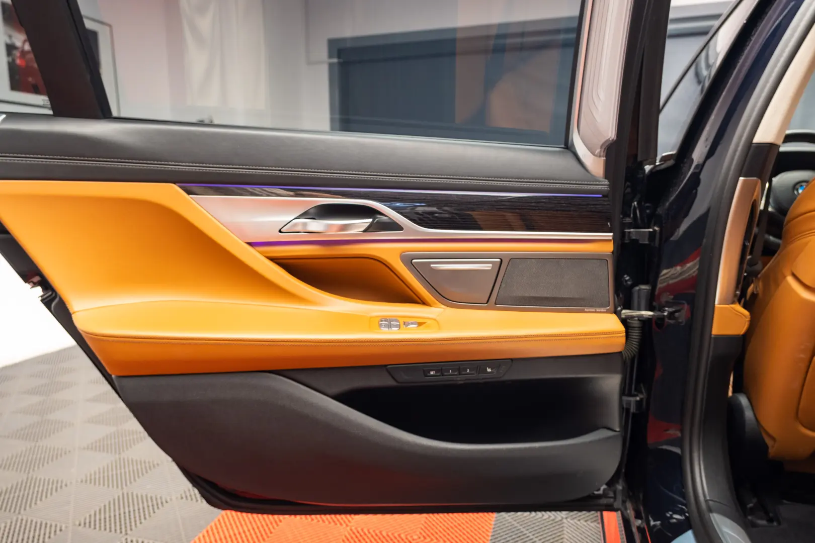 BMW M760 Li