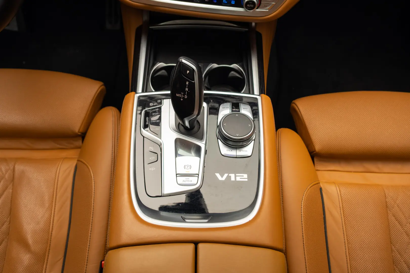 BMW M760 Li