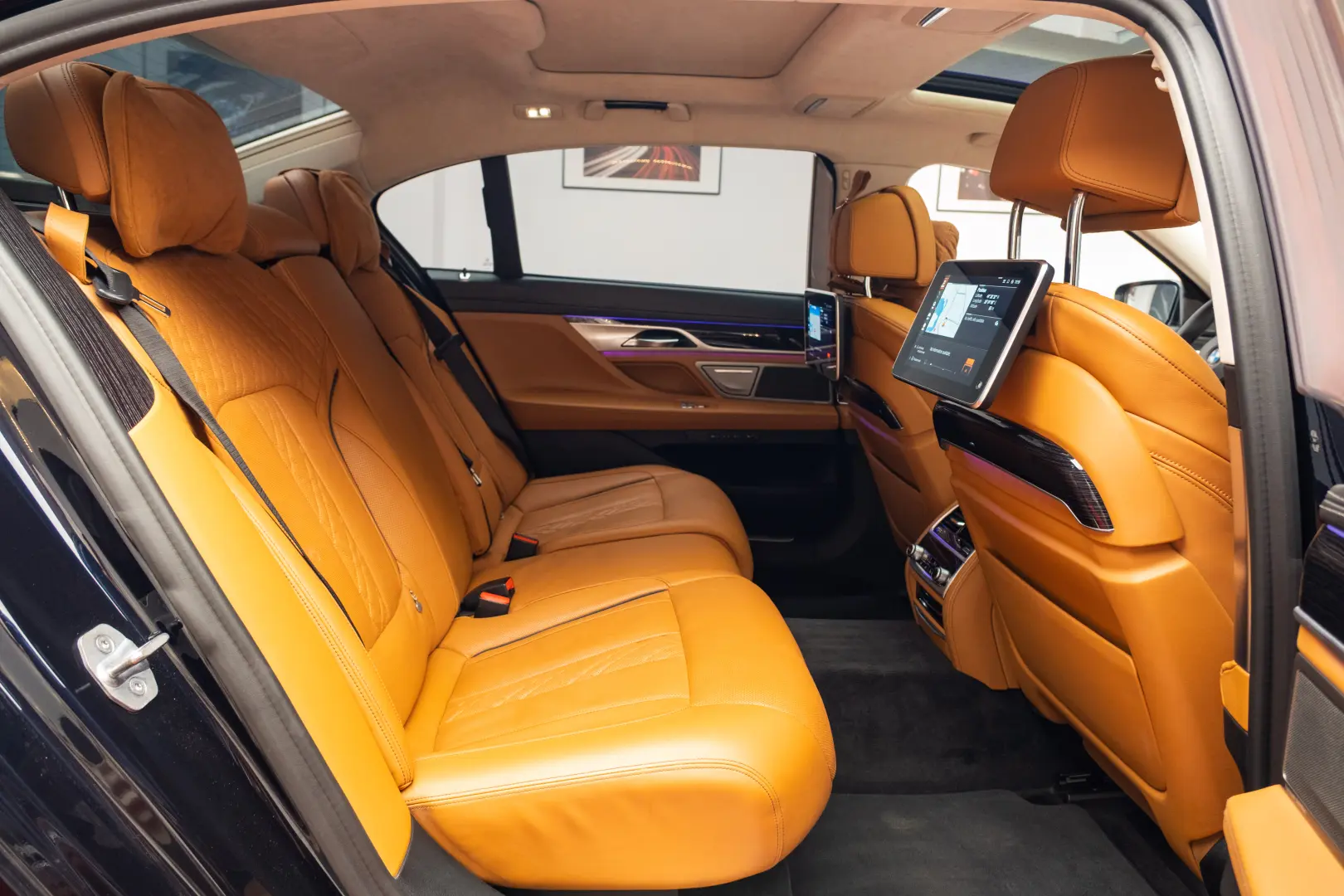 BMW M760 Li