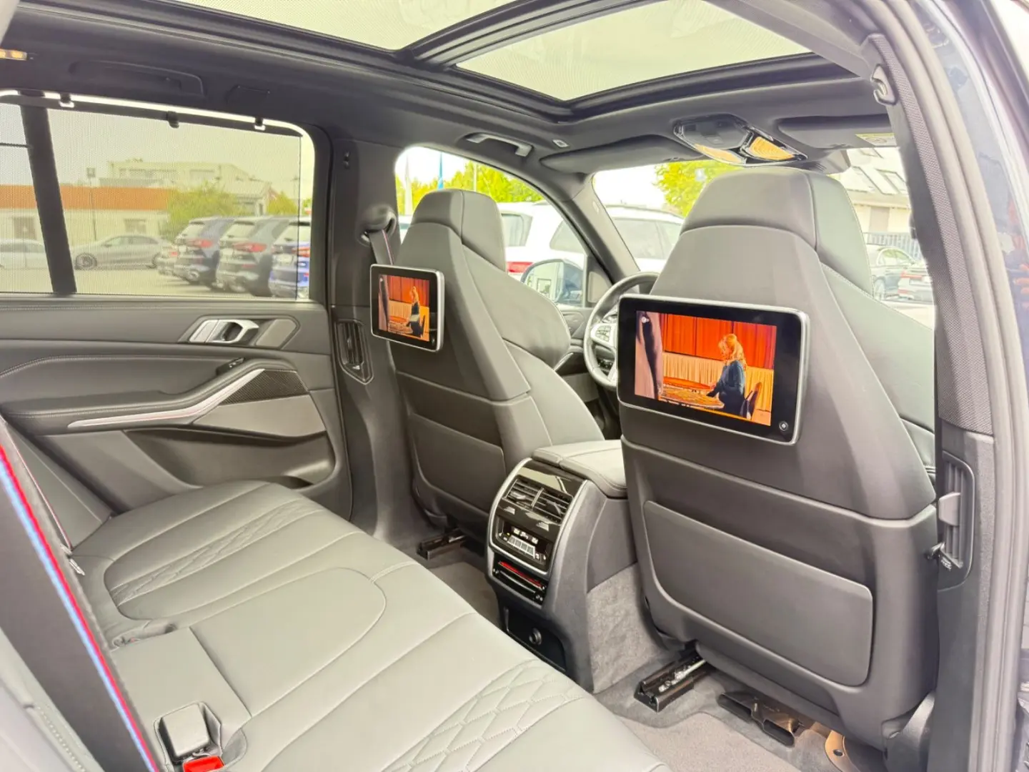 X5*M50*INDIVIDUAL*3xTV*360°ACC*HUD*AHK*LASER*DAB