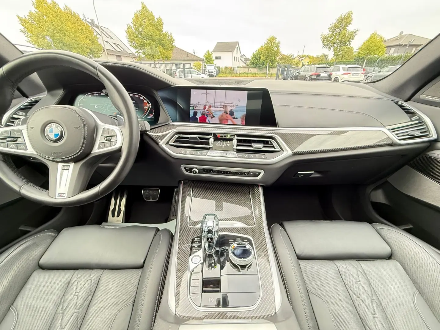 X5*M50*INDIVIDUAL*3xTV*360°ACC*HUD*AHK*LASER*DAB