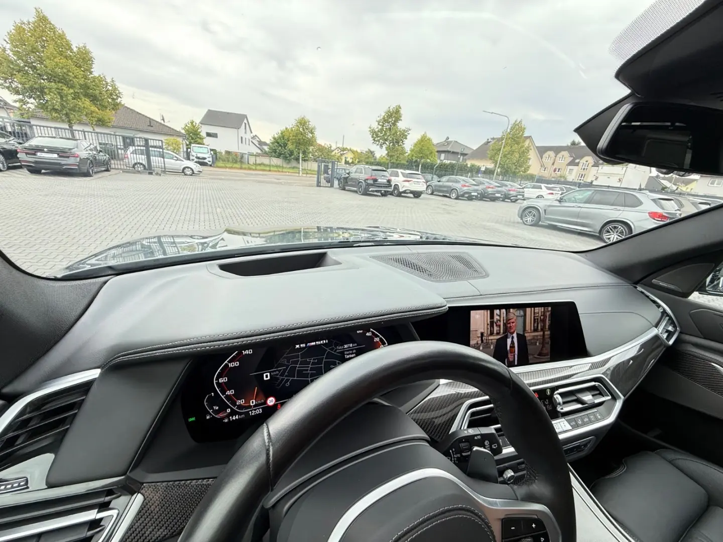 X5*M50*INDIVIDUAL*3xTV*360°ACC*HUD*AHK*LASER*DAB