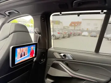 X5*M50*INDIVIDUAL*3xTV*360°ACC*HUD*AHK*LASER*DAB
