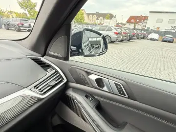 X5*M50*INDIVIDUAL*3xTV*360°ACC*HUD*AHK*LASER*DAB