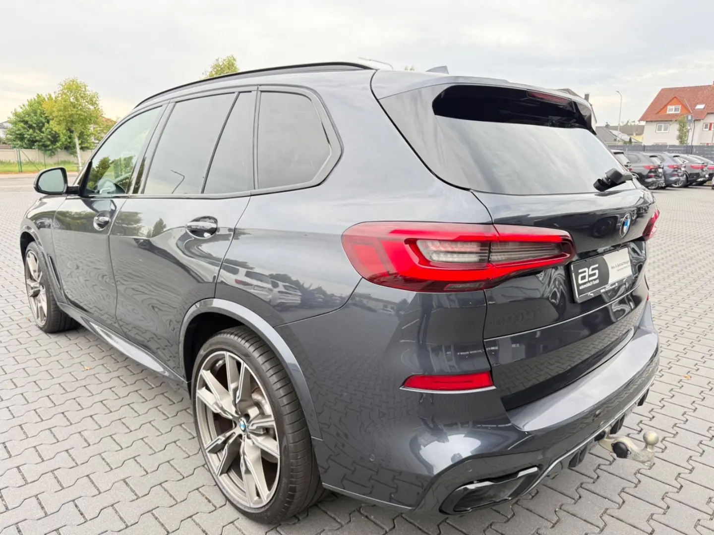 X5*M50*INDIVIDUAL*3xTV*360°ACC*HUD*AHK*LASER*DAB