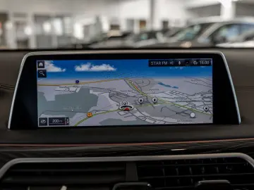 750i xDrive M-Sport FACEL. HUD 360° LASER LED