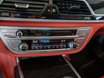 750i xDrive M-Sport FACEL. HUD 360° LASER LED
