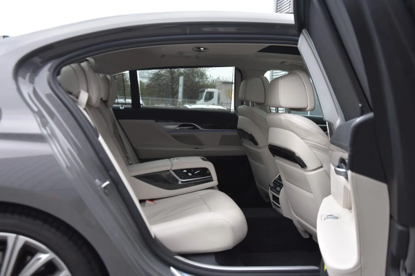 745L e xDrive SHD LUFT SOFT HUD LASER MASSAGE