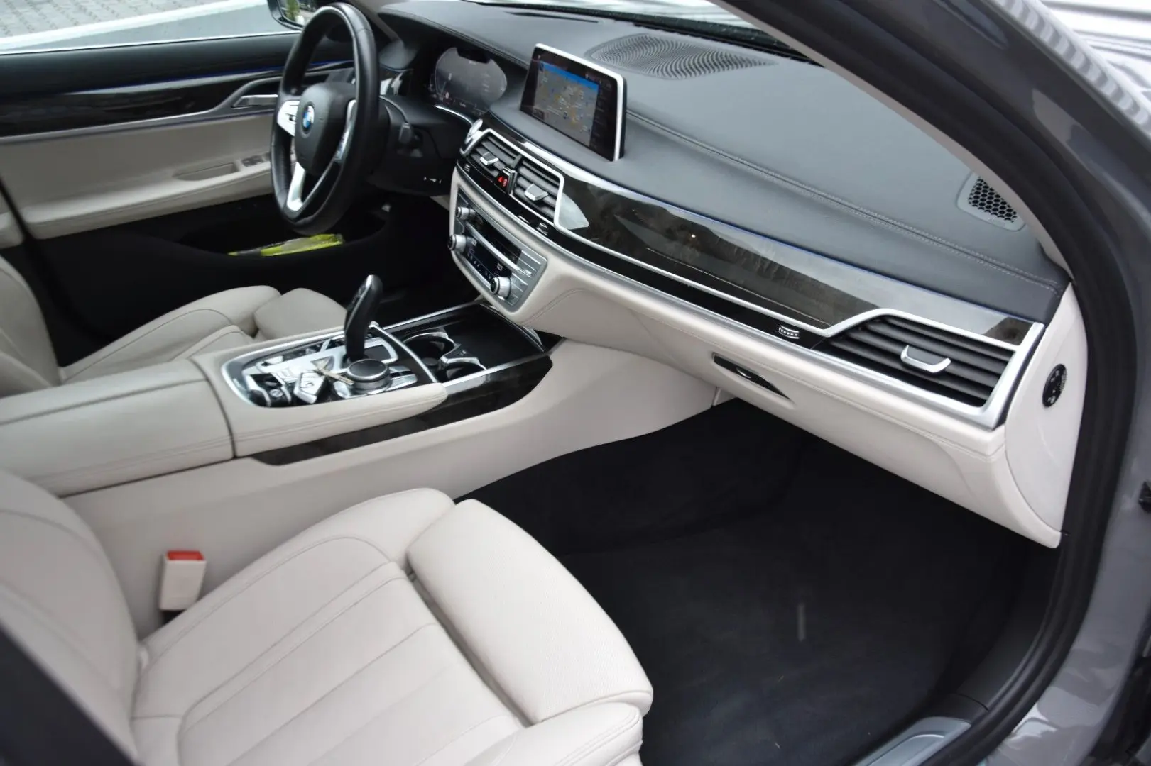 745L e xDrive SHD LUFT SOFT HUD LASER MASSAGE