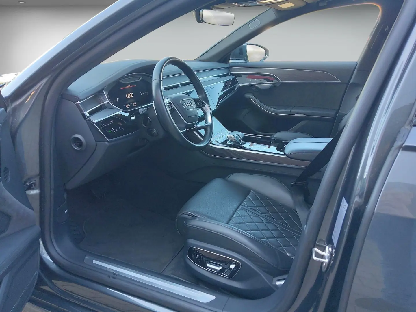A8 S line 50 TDI Black AHK Pano HUD B&O Standh T