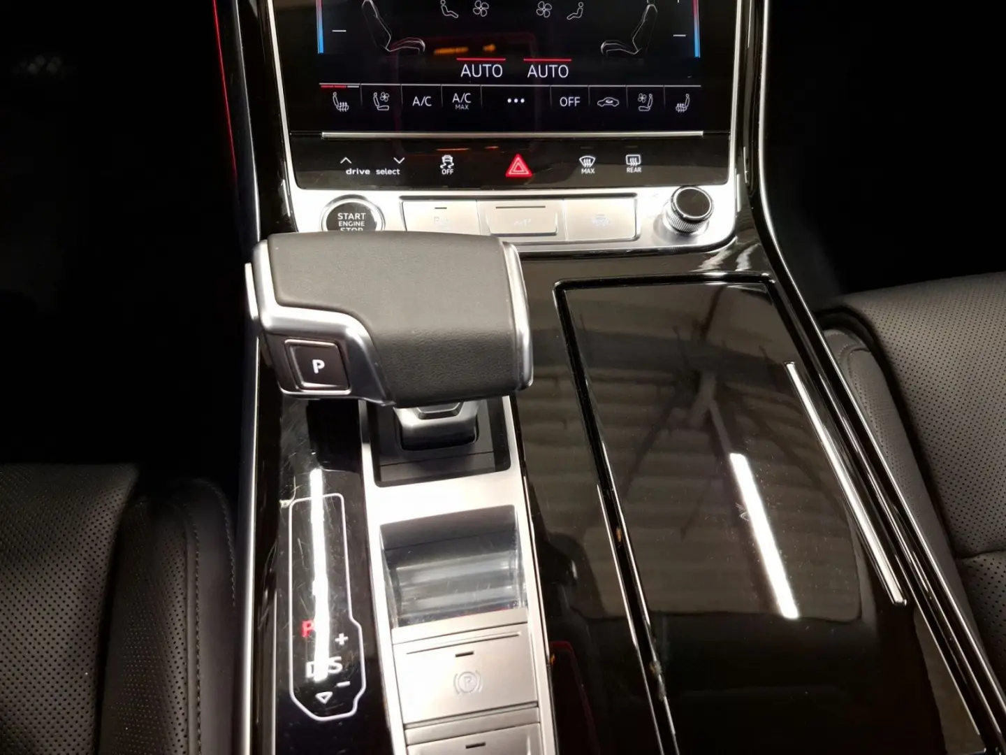 A8 L TFSI e 60 e quattro 340(462) kW(PS) tiptron